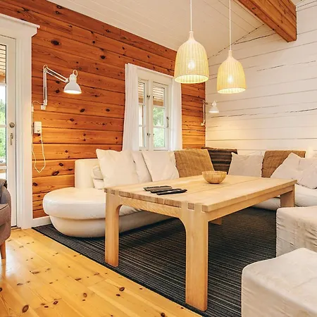 4 Star In Vaeggerlose * Bøtø By